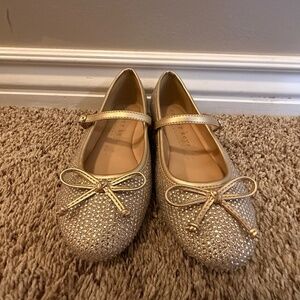 Girls flat dress shoes